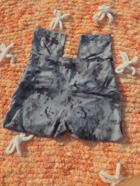 Like New Gray And Black Tye Dye Nobull Size M Leggings